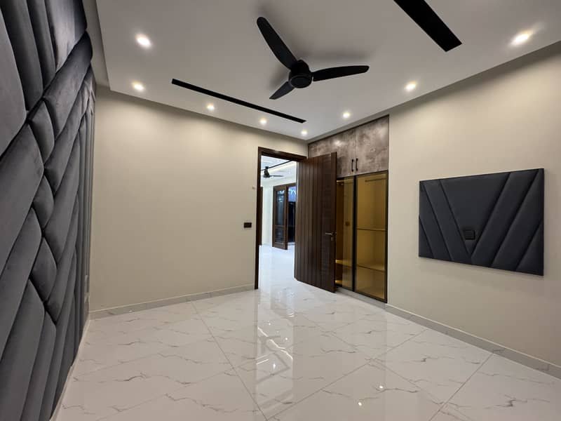 6 Marla Corner House For Sale In Bahria Town