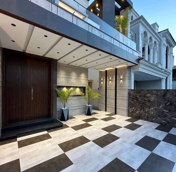 10 Marla A+ Constructed House – Bahria Town Sector D