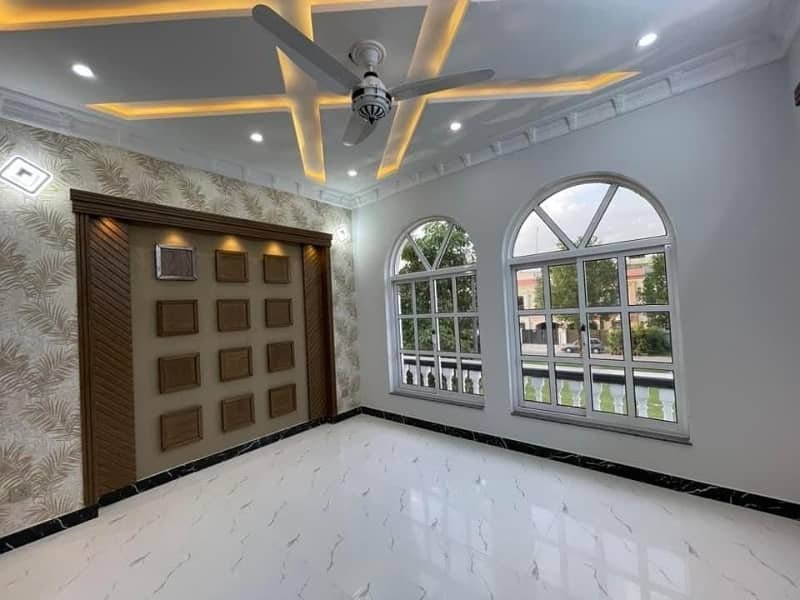 5 Marla LDA Approved House for Sale in Bahria Town Sector D Lahore