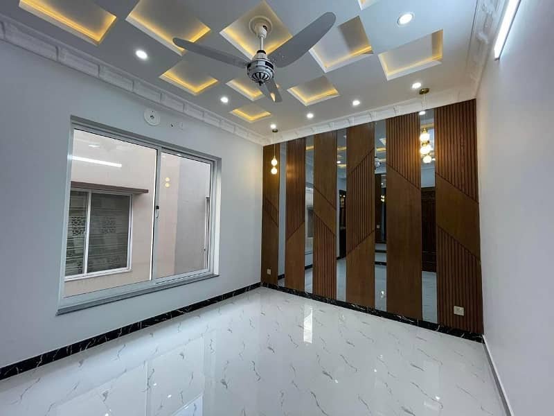 5 Marla LDA Approved House for Sale in Bahria Town Sector D Lahore