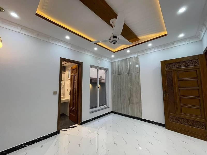 5 Marla LDA Approved House for Sale in Bahria Town Sector D Lahore